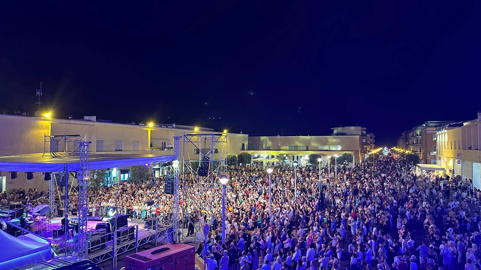Ferragosto, Sabaudia sold out con concerti, spettacoli e fuochi piromusicali